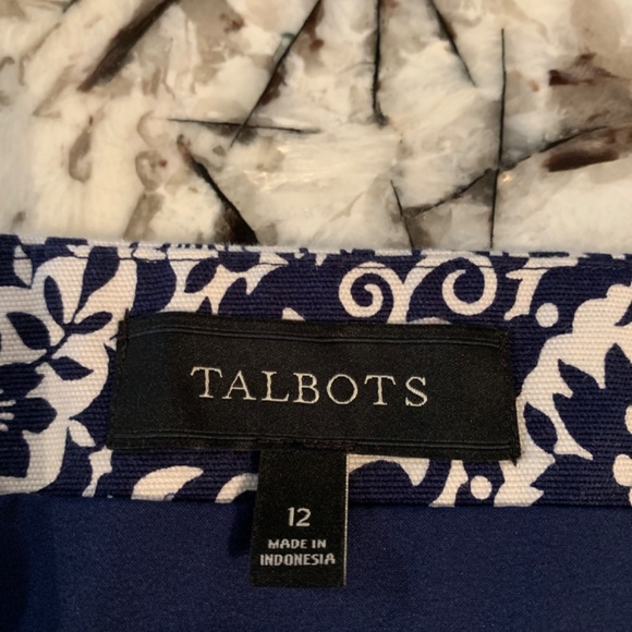 Talbots fully lined side zip stretch skirt. Worn‎ twice - Picture 3 of 4